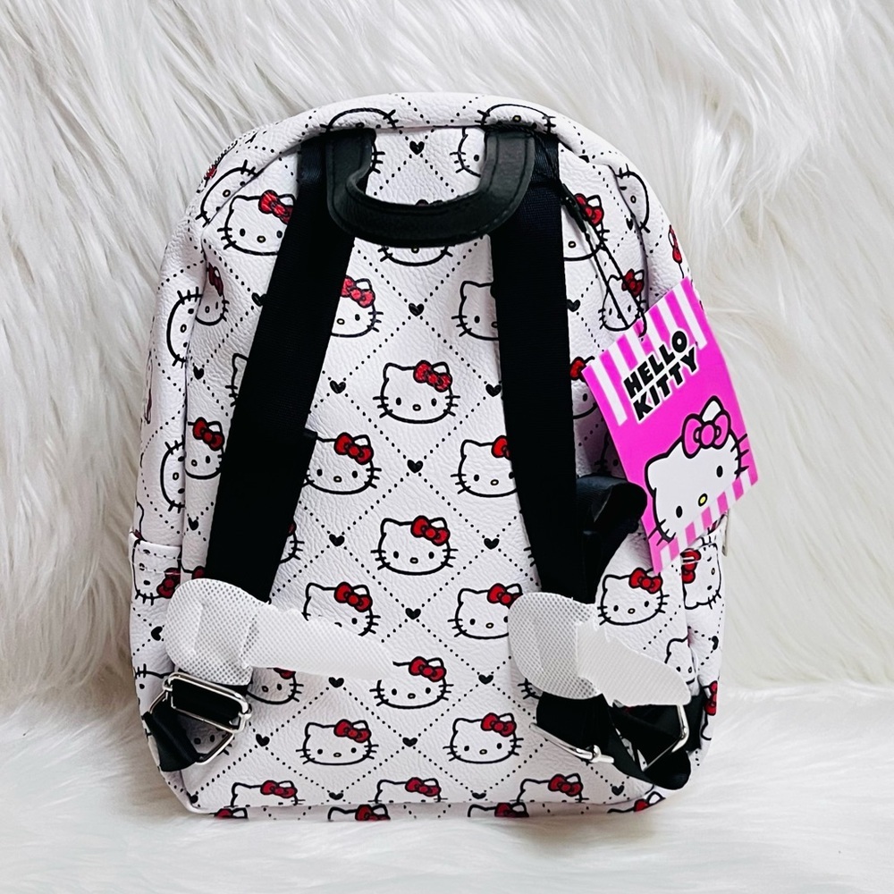 Hello Kitty Backpack - Picture 2 of 3